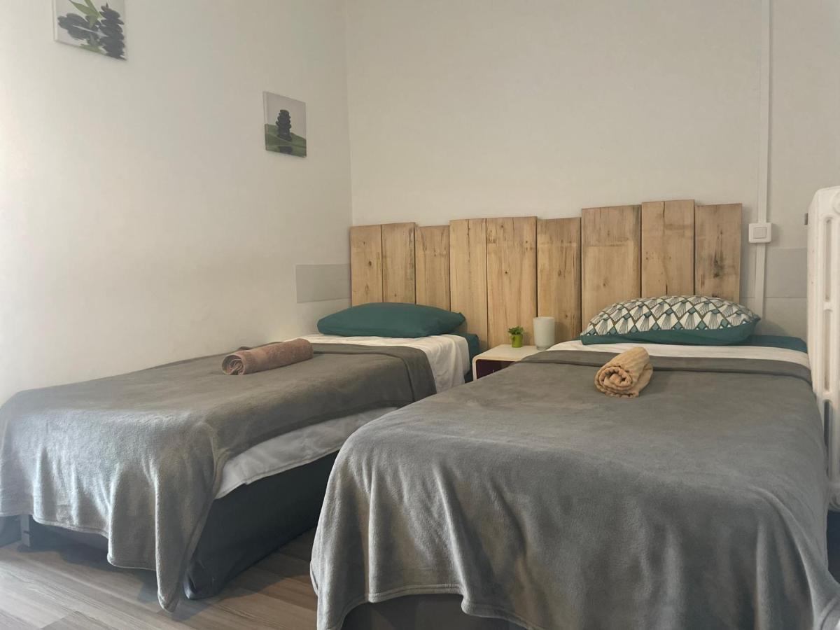 Gite:"Sur Le Chemin" Livinhac-le-Haut Εξωτερικό φωτογραφία